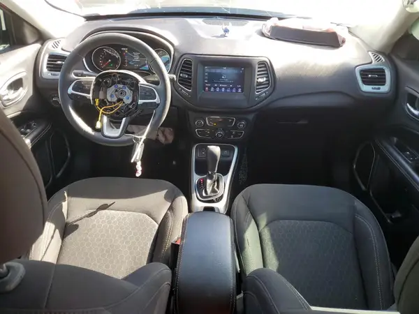 3C4NJCAB8JT467773 2018 JEEP COMPASS - Image 8