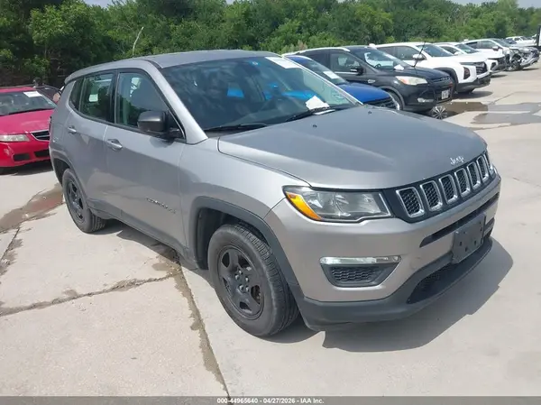 3C4NJCAB8JT471192 2018 JEEP COMPASS - Image 1