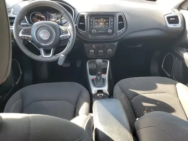 3C4NJCAB8JT502683 2018 JEEP COMPASS - Image 8
