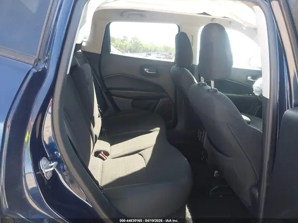3C4NJCAB8KT614109 2019 JEEP COMPASS - Image 8