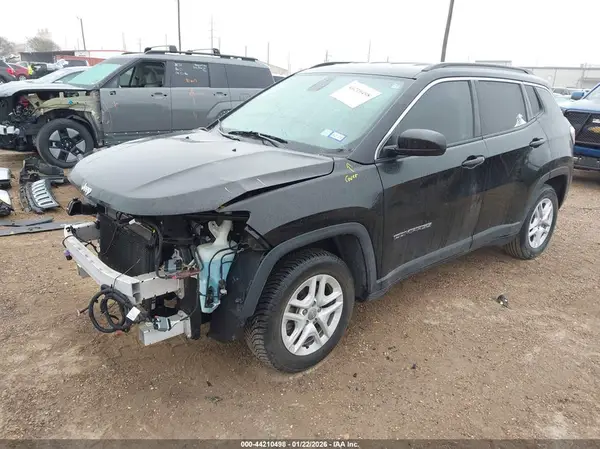 3C4NJCAB8KT646493 2019 JEEP COMPASS - Image 2