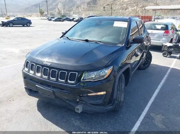 3C4NJCAB8KT652360 2019 JEEP COMPASS - Image 2