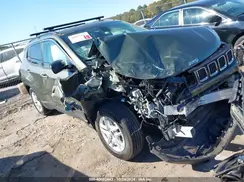 3C4NJCAB8KT658515 2019 JEEP COMPASS