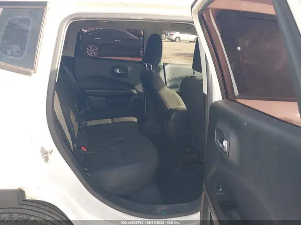 3C4NJCAB8KT726425 2019 JEEP COMPASS - Image 8