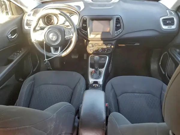 3C4NJCAB8KT726733 2019 JEEP COMPASS - Image 8