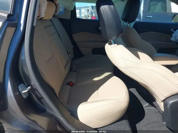 3C4NJCAB8KT809675 2019 JEEP COMPASS - Image 8