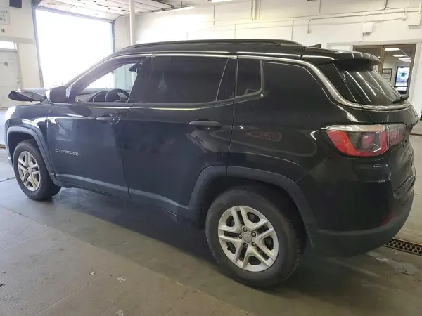 3C4NJCAB8KT832583 2019 JEEP COMPASS - Image 2
