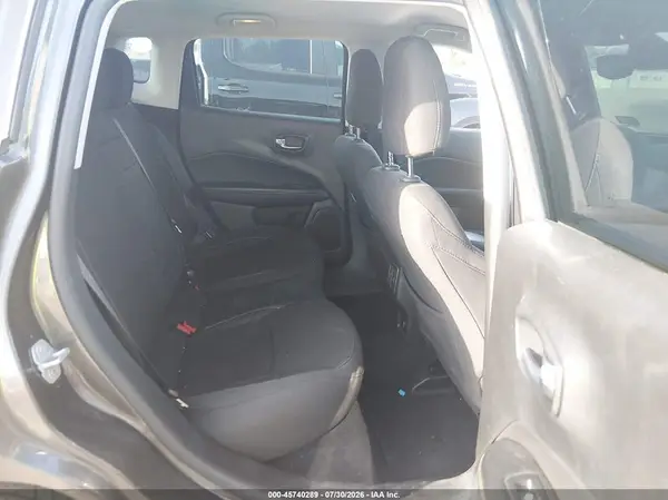 3C4NJCAB8LT117952 2020 JEEP COMPASS - Image 8