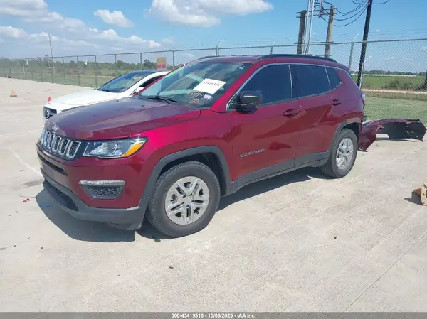 3C4NJCAB8LT243082 2020 JEEP COMPASS - Image 2