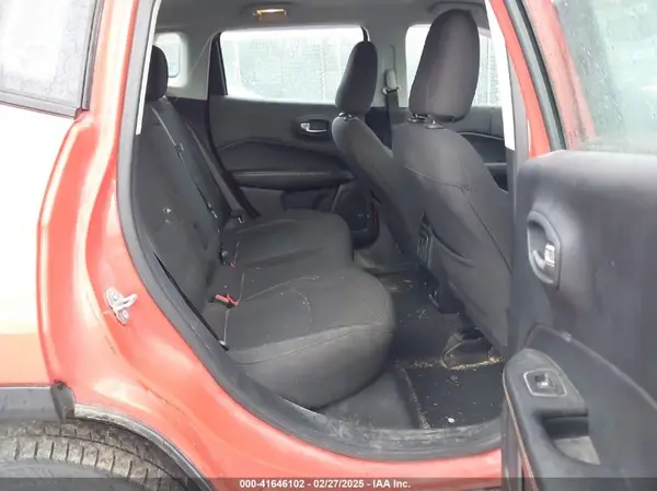 3C4NJCAB8LT252994 2020 JEEP COMPASS - Image 8