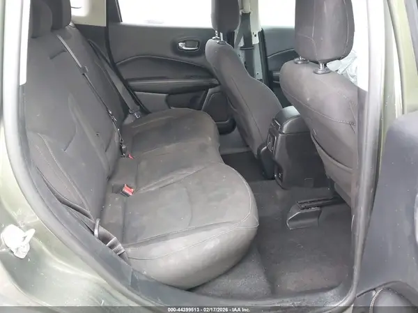 3C4NJCAB8MT535140 2021 JEEP COMPASS - Image 8