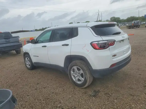 3C4NJCAB8NT145897 2022 JEEP COMPASS - Image 2