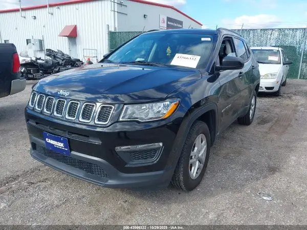 3C4NJCAB9JT265637 2018 JEEP COMPASS - Image 2
