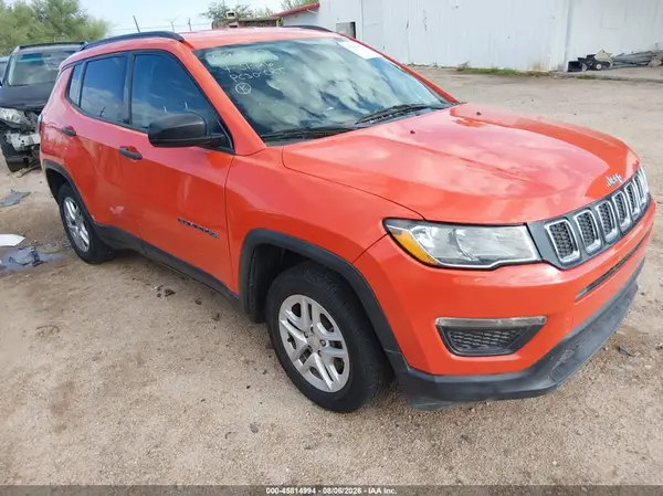 3C4NJCAB9JT301777 2018 JEEP COMPASS - Image 1