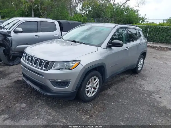 3C4NJCAB9JT318935 2018 JEEP COMPASS - Image 2