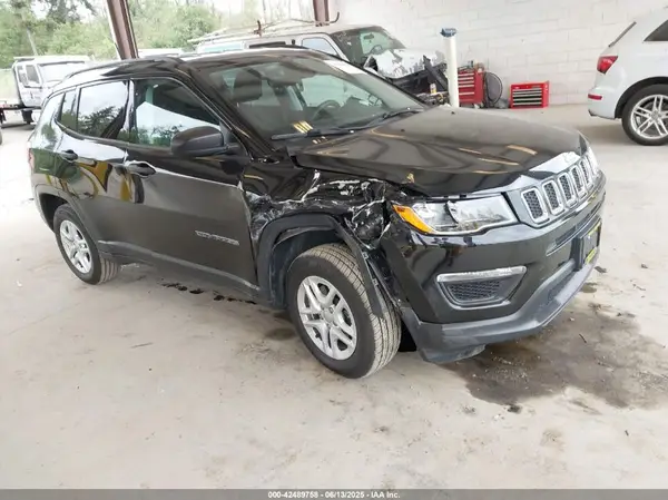 3C4NJCAB9JT345343 2018 JEEP COMPASS - Image 1