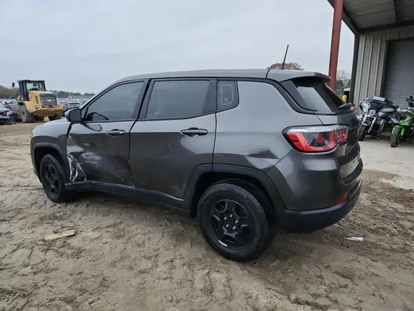 3C4NJCAB9JT361770 2018 JEEP COMPASS - Image 2