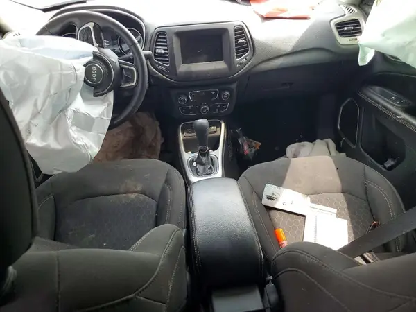 3C4NJCAB9KT615298 2019 JEEP COMPASS - Image 8