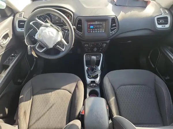 3C4NJCAB9KT615981 2019 JEEP COMPASS - Image 8
