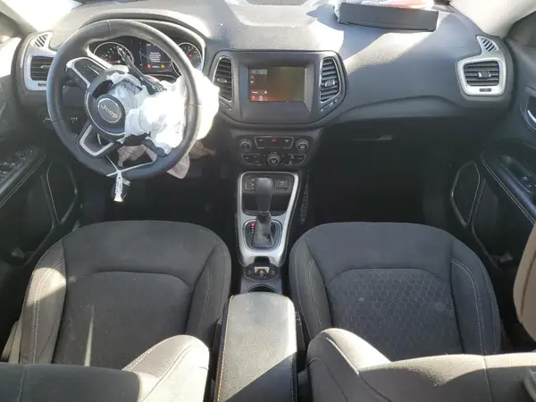 3C4NJCAB9KT636877 2019 JEEP COMPASS - Image 8
