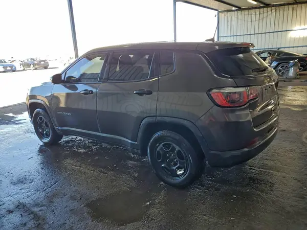3C4NJCAB9KT685741 2019 JEEP COMPASS - Image 2