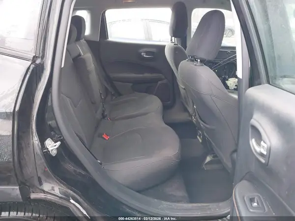 3C4NJCAB9KT819728 2019 JEEP COMPASS - Image 8