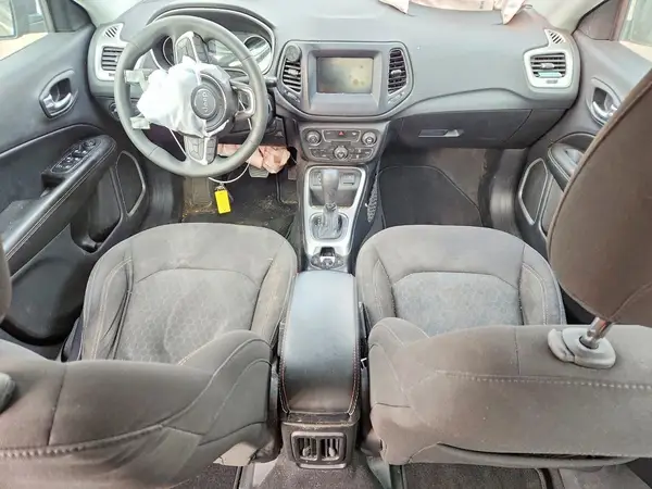 3C4NJCAB9MT576957 2021 JEEP COMPASS - Image 8