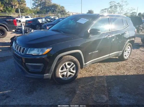 3C4NJCABXJT133471 2018 JEEP COMPASS - Image 2