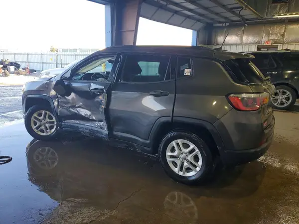 3C4NJCABXJT133552 2018 JEEP COMPASS - Image 2
