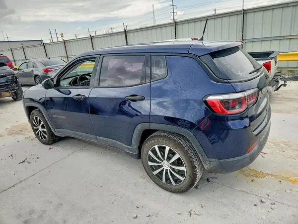 3C4NJCABXJT133566 2018 JEEP COMPASS - Image 2