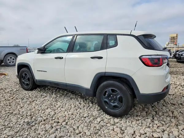 3C4NJCABXJT136838 2018 JEEP COMPASS - Image 2