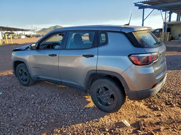 3C4NJCABXJT193203 2018 JEEP COMPASS - Image 2
