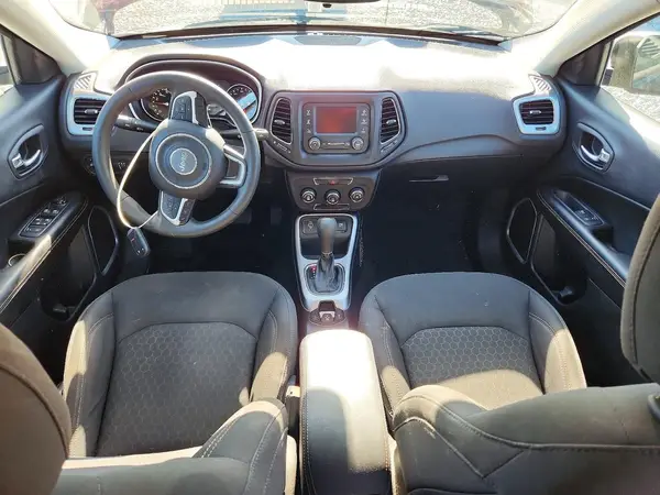 3C4NJCABXJT204166 2018 JEEP COMPASS - Image 8