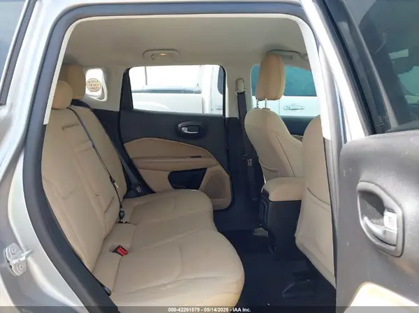 3C4NJCABXJT204460 2018 JEEP COMPASS - Image 8