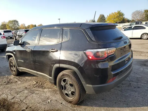 3C4NJCABXJT215037 2018 JEEP COMPASS - Image 2