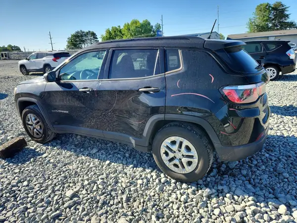 3C4NJCABXJT226619 2018 JEEP COMPASS - Image 2