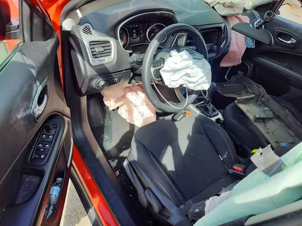 3C4NJCABXJT250709 2018 JEEP COMPASS - Image 8