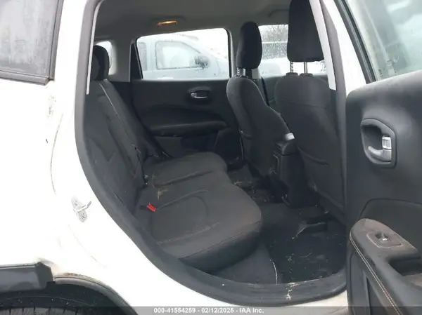 3C4NJCABXJT263332 2018 JEEP COMPASS - Image 7