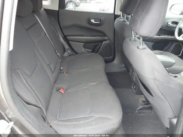 3C4NJCABXJT271687 2018 JEEP COMPASS - Image 8