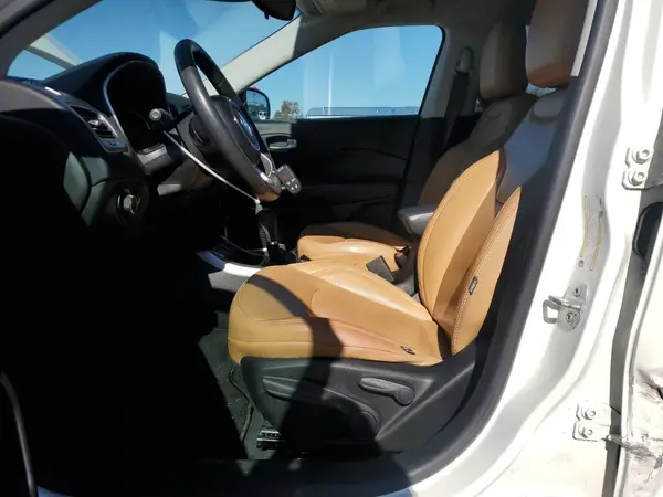 2018 JEEP COMPASS auction photo 7