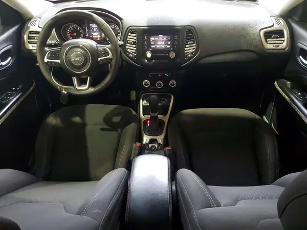 3C4NJCABXJT318197 2018 JEEP COMPASS - Image 8