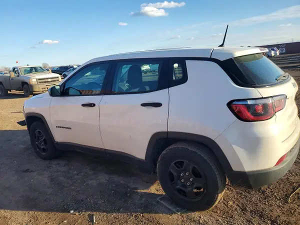 3C4NJCABXJT318832 2018 JEEP COMPASS - Image 2