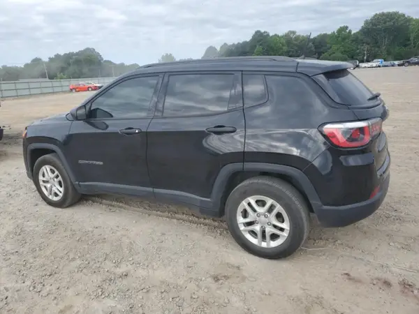 3C4NJCABXJT339373 2018 JEEP COMPASS - Image 2