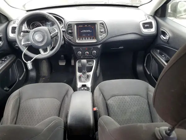 3C4NJCABXJT461599 2018 JEEP COMPASS - Image 8