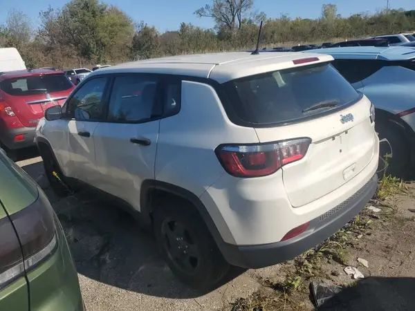 3C4NJCABXJT471193 2018 JEEP COMPASS - Image 2