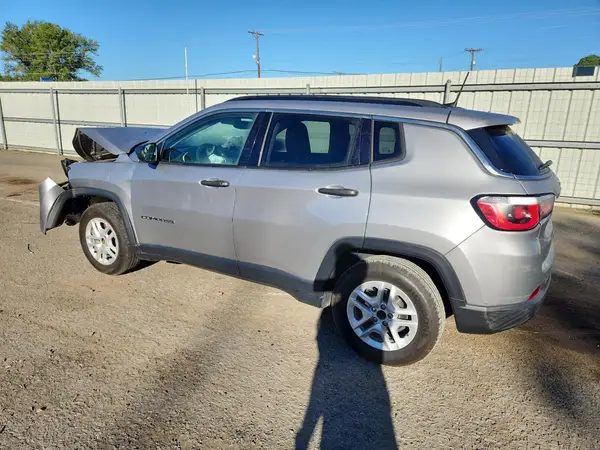 3C4NJCABXKT613060 2019 JEEP COMPASS - Image 2