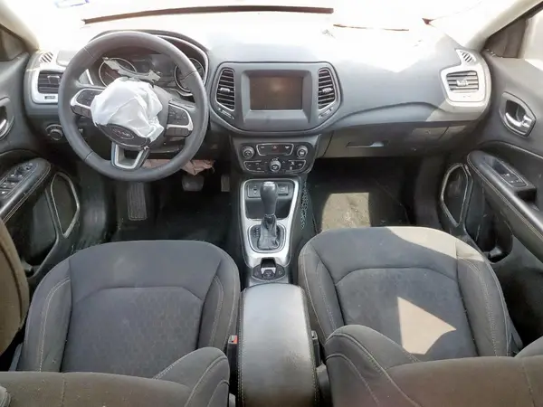 3C4NJCABXKT613107 2019 JEEP COMPASS - Image 8
