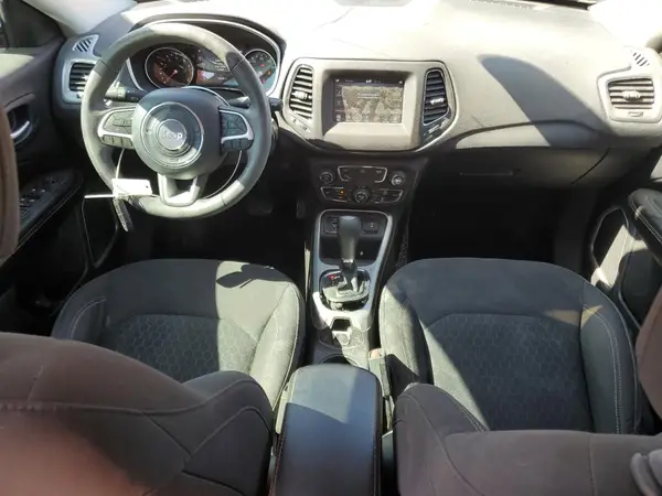 3C4NJCABXKT613530 2019 JEEP COMPASS - Image 8