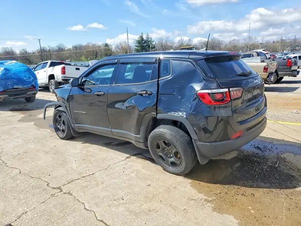 3C4NJCABXKT677597 2019 JEEP COMPASS - Image 2