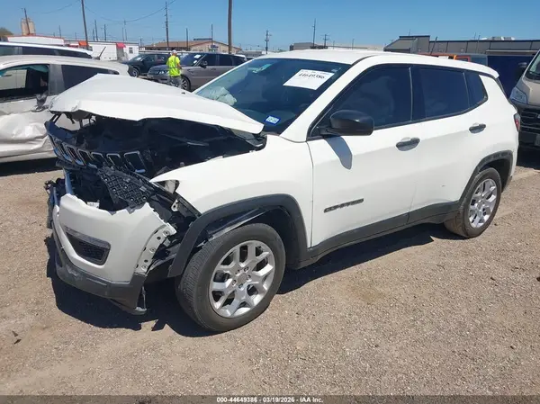 3C4NJCABXKT685845 2019 JEEP COMPASS - Image 2